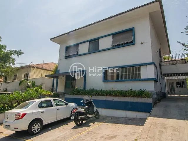 Sobrado com 430m² 4 quartos e 5 banheiros, à venda, no bairro Pacaembu em São Paulo