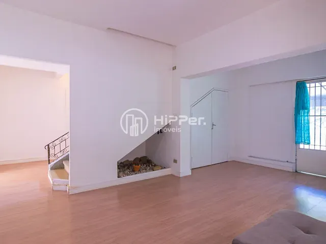 Sobrado com 430m² 4 quartos e 5 banheiros, à venda, no bairro Pacaembu em São Paulo