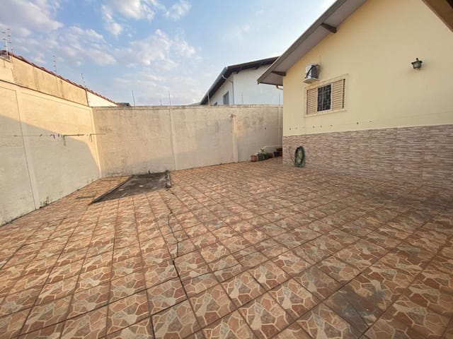 Casa com 343m² 3 quartos e 1 banheiro, à venda, no bairro Parque São Quirino em Campinas