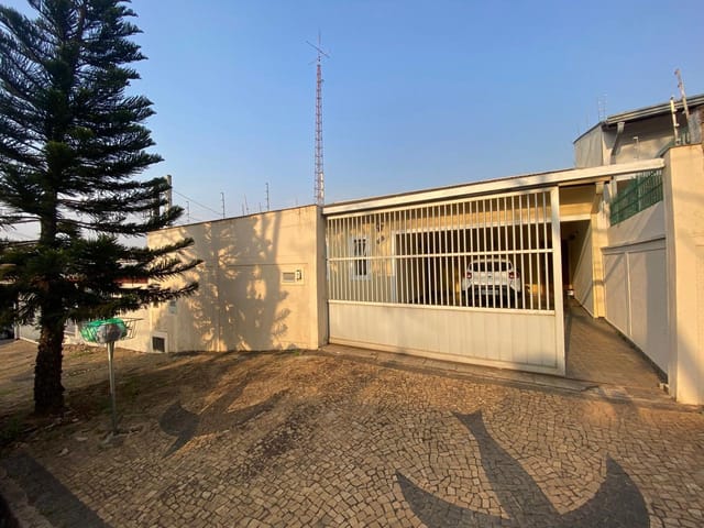 Casa com 343m² 3 quartos e 1 banheiro, à venda, no bairro Parque São Quirino em Campinas