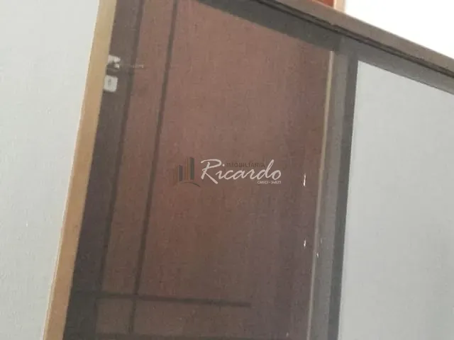 Casa 3 quartos e 2 banheiros, à venda, no bairro Jardim Interlagos em Arapongas