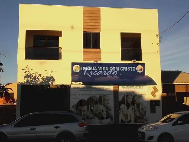 Casa 3 quartos e 2 banheiros, à venda, no bairro Jardim Interlagos em Arapongas