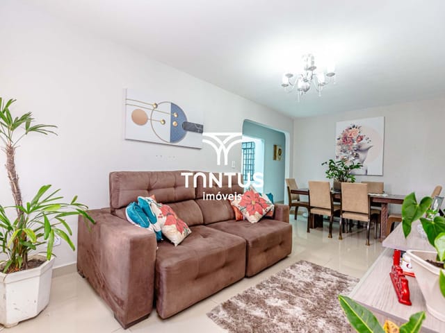 Casa com 143m² 3 quartos e 2 banheiros, à venda, no bairro Cajuru em Curitiba