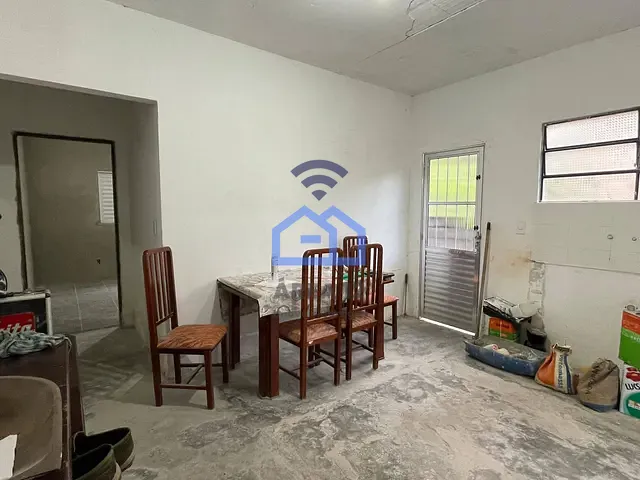 Casa com 300m² 3 quartos e 1 banheiro, à venda, no bairro Cantagalo em Caraguatatuba