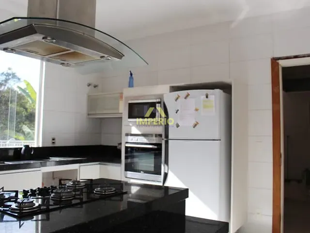 Casa 4 quartos e 5 banheiros, à venda, no bairro Terras de Santa Rosa II em Salto