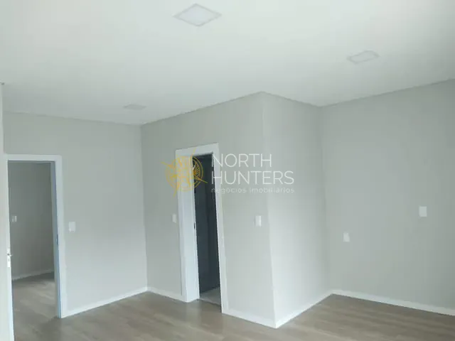 Casa com 159m² 2 quartos e 3 banheiros, à venda, no bairro Glória em Joinville