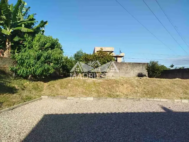 Casa 3 quartos e 2 banheiros, à venda, no bairro Madri em Palhoça
