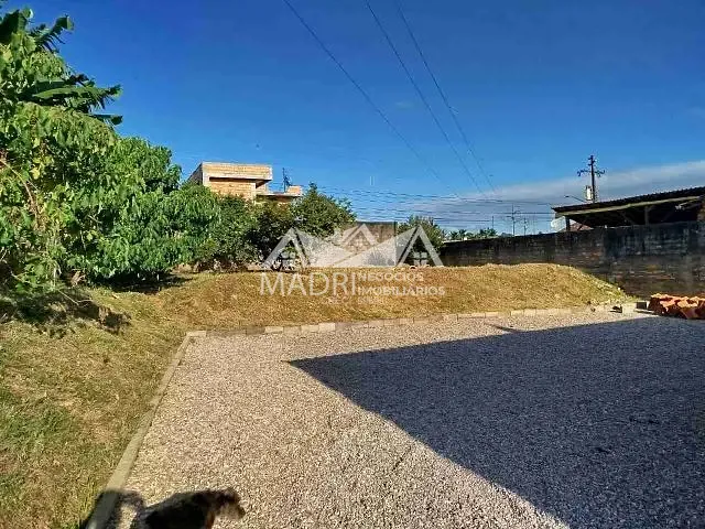 Casa 3 quartos e 2 banheiros, à venda, no bairro Madri em Palhoça