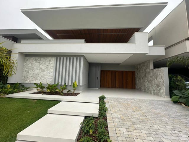 Casa com 358m² 3 quartos e 1 banheiro, à venda, no bairro Alameda das Cores Residencial em Sinop