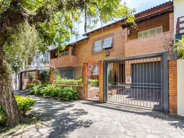 Casa com 494m² 5 quartos e 5 banheiros, à venda, no bairro Rio Branco em Porto Alegre