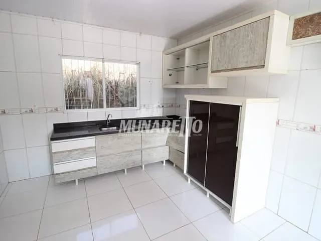 Casa com 335m² 3 quartos e 2 banheiros, à venda, no bairro Sintrial em Concórdia