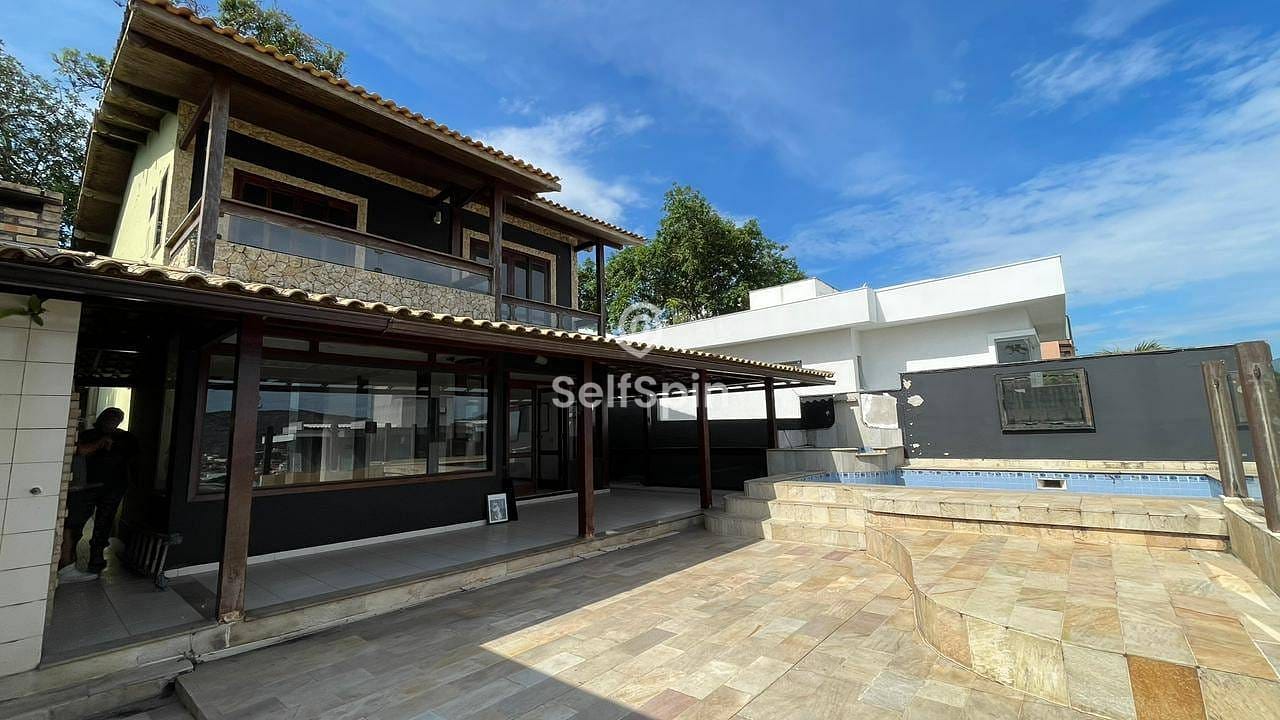 Casa, 3 quartos, 250 m² - Foto 1