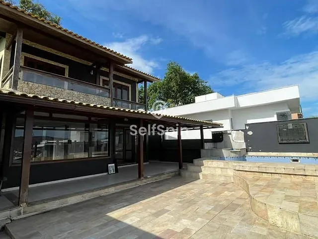 Casa com 350m² 3 quartos e 2 banheiros, para alugar, no bairro Camboinhas em Niterói