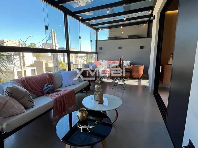 Casa com 150m² 3 quartos e 5 banheiros, à venda ou para alugar, no bairro Jardim Celeste em Jundiaí