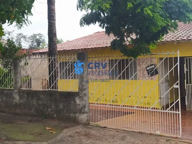 Casa com 345m² 3 quartos e 2 banheiros, à venda, no bairro Caravelle em Londrina
