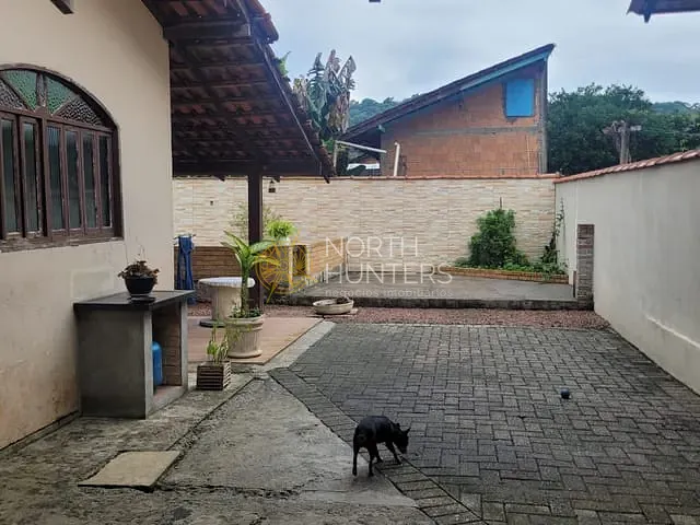 Casa com 106m² 3 quartos e 2 banheiros, à venda, no bairro Jardim Sofia em Joinville