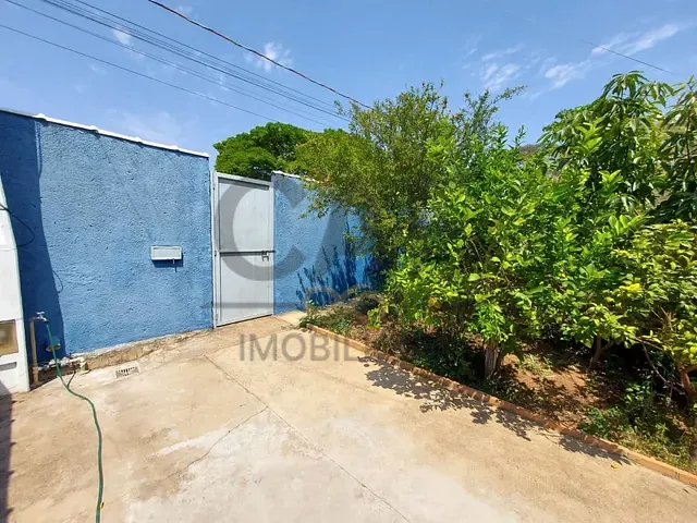 Casa com 373m² 3 quartos e 2 banheiros, à venda, no bairro Vila Jorge Zambon em Jaguariúna