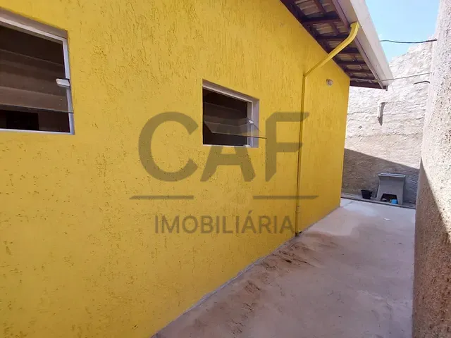 Casa com 373m² 3 quartos e 2 banheiros, à venda, no bairro Vila Jorge Zambon em Jaguariúna