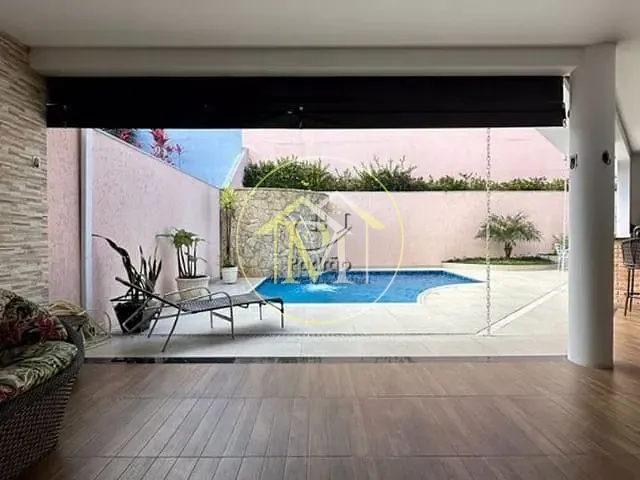 Casa com 450m² 4 quartos e 6 banheiros, à venda, no bairro Jardim Bandeirantes em Sorocaba