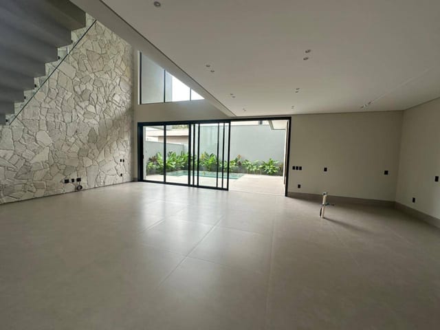 Casa com 380m² 3 quartos e 1 banheiro, à venda, no bairro Alameda das Cores Residencial em Sinop