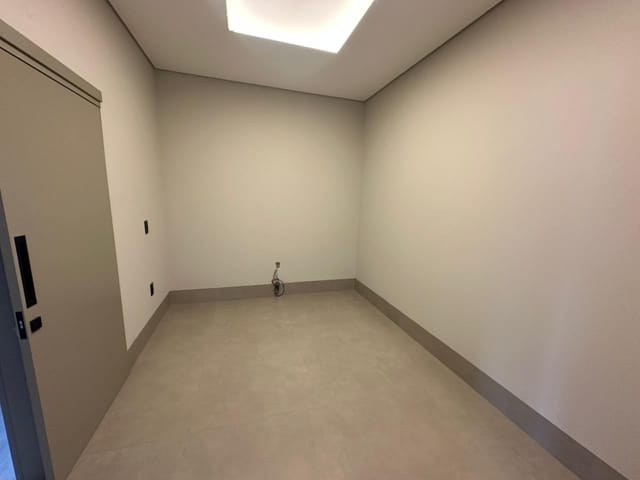 Casa com 380m² 3 quartos e 1 banheiro, à venda, no bairro Alameda das Cores Residencial em Sinop