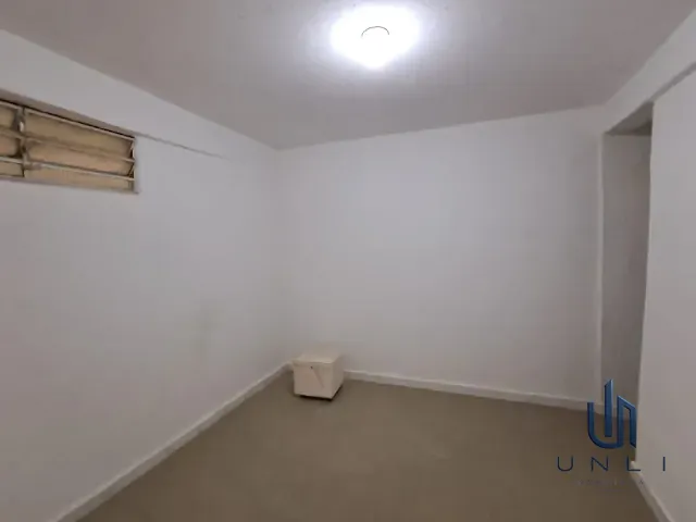 Casa 1 quarto e 1 banheiro, para alugar, no bairro Jardim Amália em Volta Redonda