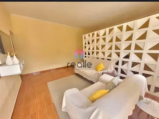 Casa 3 quartos e 2 banheiros, à venda, no bairro Oitis em Contagem