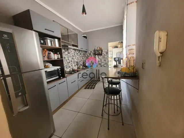Casa 3 quartos e 2 banheiros, à venda, no bairro Oitis em Contagem