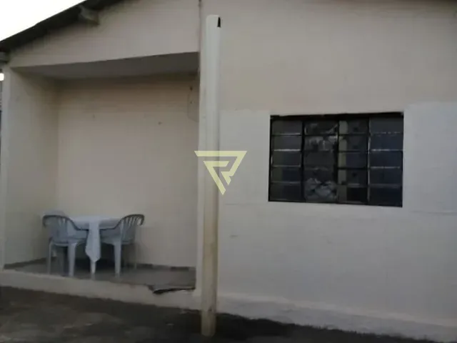 Casa com 200m² 2 quartos e 1 banheiro, à venda, no bairro Quintino Facci II em Ribeirão Preto
