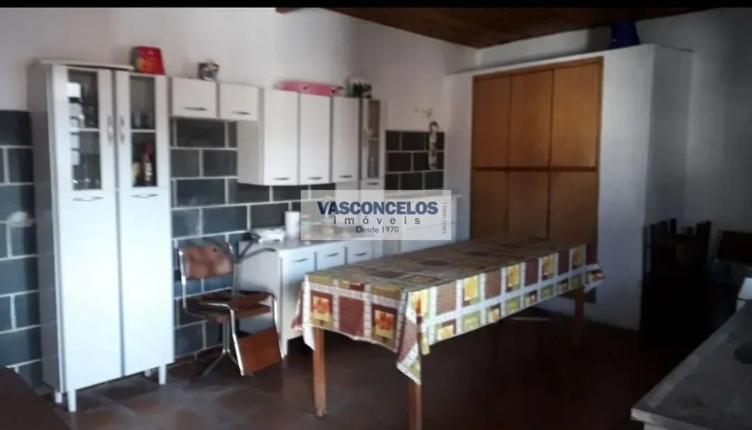 Casa, 4 quartos, 210 m² - Foto 1