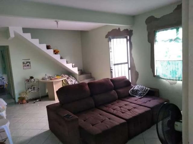 Casa com 180m² 1 quarto e 1 banheiro, à venda, no bairro Parque Aurora em Campos dos Goytacazes