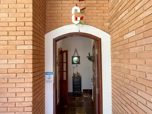 Casa com 1450m² 5 quartos e 4 banheiros, à venda, no bairro Jardim Do Embaixador em Campos Do Jordão