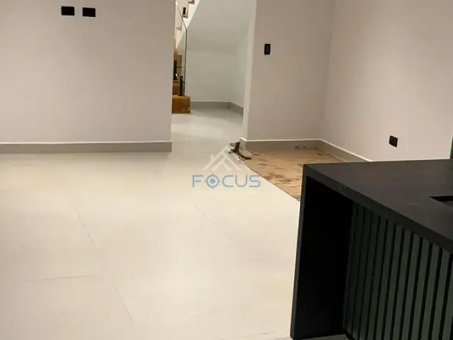 Casa 3 quartos e 5 banheiros, à venda, no bairro Villas do Jaguari em Santana de Parnaíba