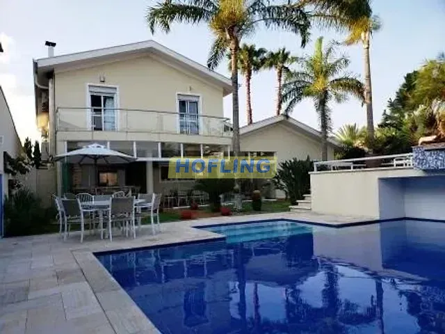 Casa com 705m² 4 quartos e 6 banheiros, à venda, no bairro Saúde em Rio Claro