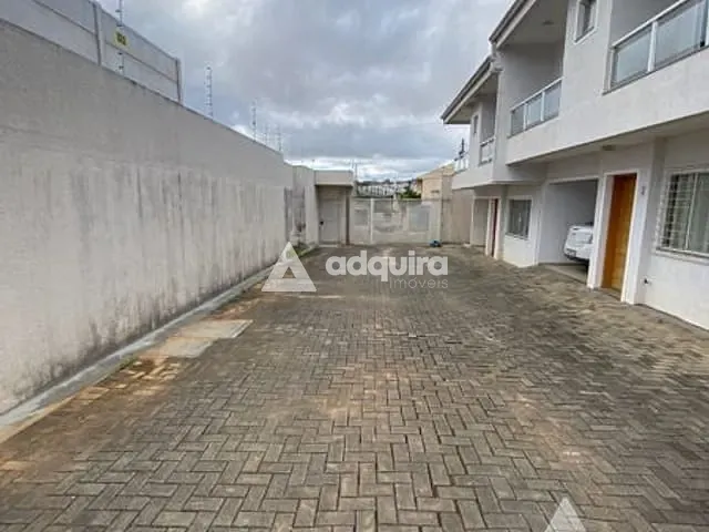 Casa com 179m² 3 quartos e 3 banheiros, à venda, no bairro Uvaranas em Ponta Grossa