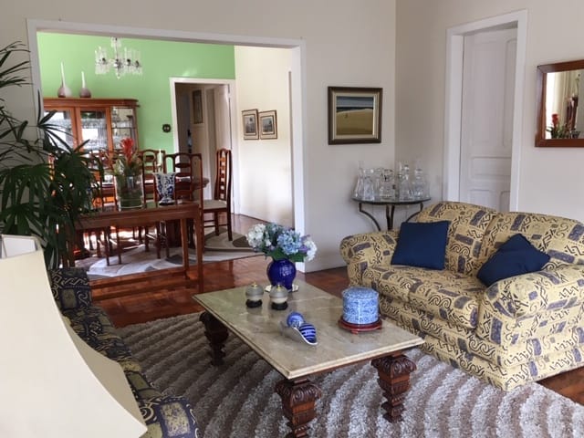 Casa com 2790m², à venda, no bairro Centro em Petrópolis