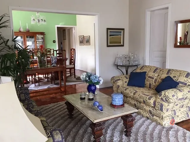Casa com 2790m², à venda, no bairro Centro em Petrópolis
