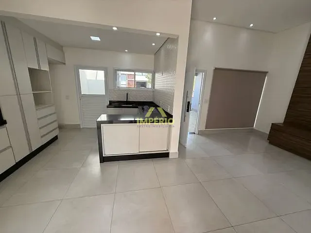Casa com 175m² 3 quartos e 2 banheiros, à venda, no bairro Village Moutonnée em Salto