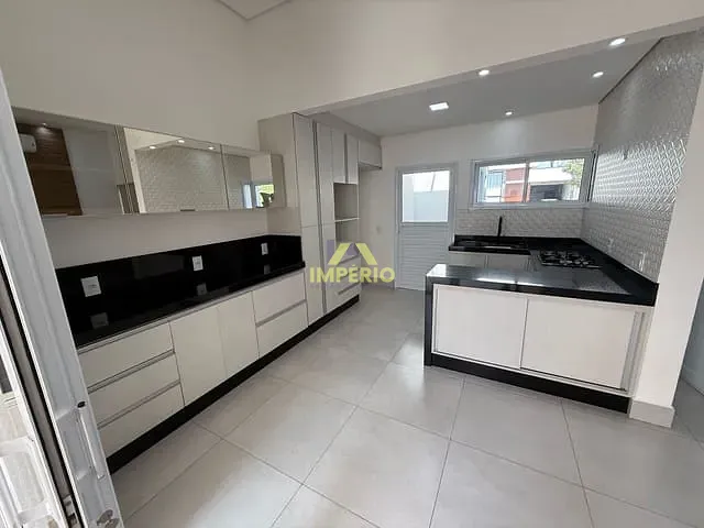 Casa com 175m² 3 quartos e 2 banheiros, à venda, no bairro Village Moutonnée em Salto