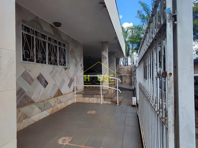Casa 3 quartos e 2 banheiros, para alugar, no bairro Chácara Aviação em Votuporanga