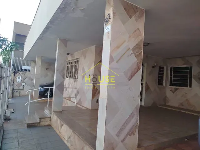 Casa 3 quartos e 2 banheiros, para alugar, no bairro Chácara Aviação em Votuporanga