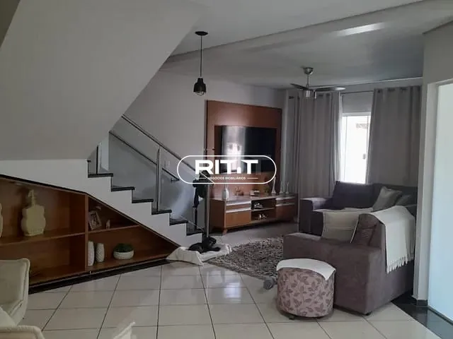 Casa com 250m² 3 quartos e 2 banheiros, à venda, no bairro Parque Ortolândia em Hortolândia