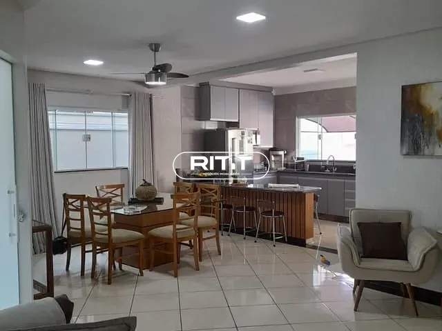 Casa com 250m² 3 quartos e 2 banheiros, à venda, no bairro Parque Ortolândia em Hortolândia