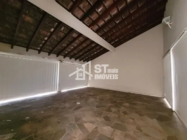Casa com 327m² 4 quartos e 1 banheiro, à venda, no bairro Centro em Andradas