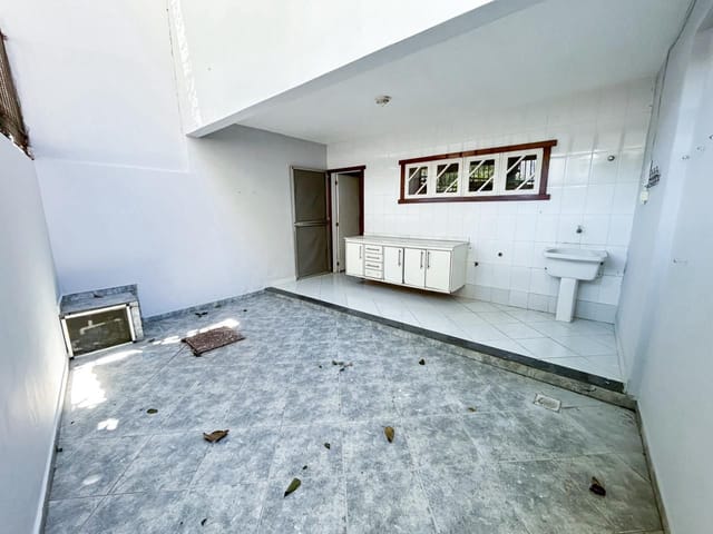 Casa com 282m² 3 quartos e 3 banheiros, à venda, no bairro Glória em Macaé