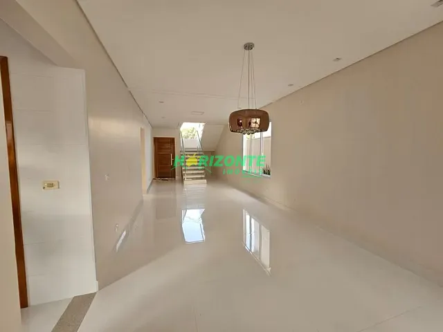 Casa com 250m² 4 quartos e 5 banheiros, à venda, no bairro Urbanova em São José dos Campos