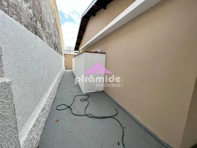Casa com 60m² 1 quarto e 1 banheiro, para alugar, no bairro Jardim Ismênia em São José dos Campos