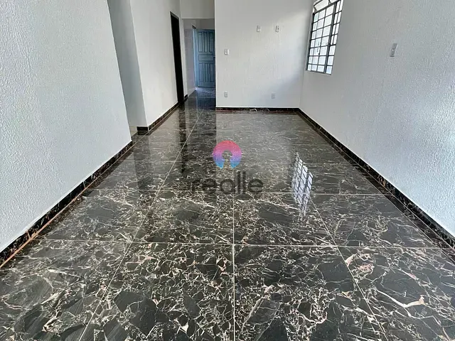 Casa 3 quartos e 1 banheiro, para alugar, no bairro Glória em Belo Horizonte