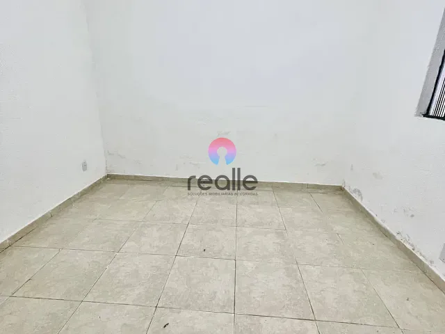 Casa 3 quartos e 1 banheiro, para alugar, no bairro Glória em Belo Horizonte