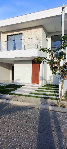 Casa com 180m² 3 quartos e 3 banheiros, à venda, no bairro Parque Tarcisio Miranda em Campos dos Goytacazes